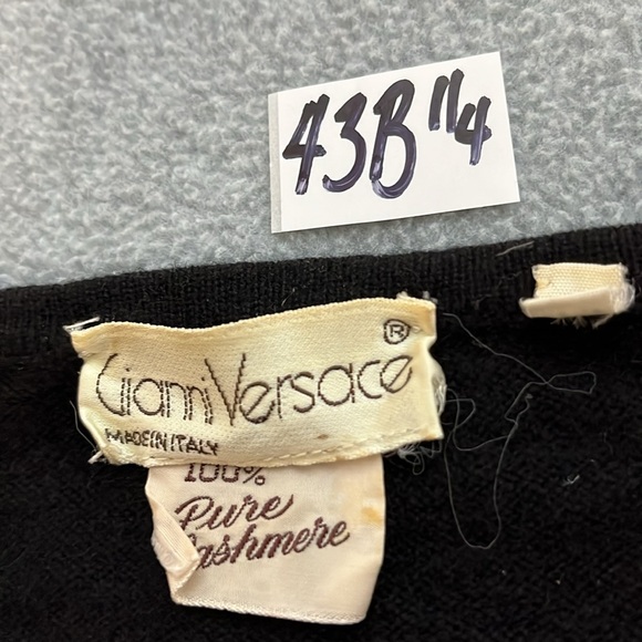 Vintage Gianni Versace Cashmere Sweater Womens Medium Rhinestones Old Money - Picture 4 of 15